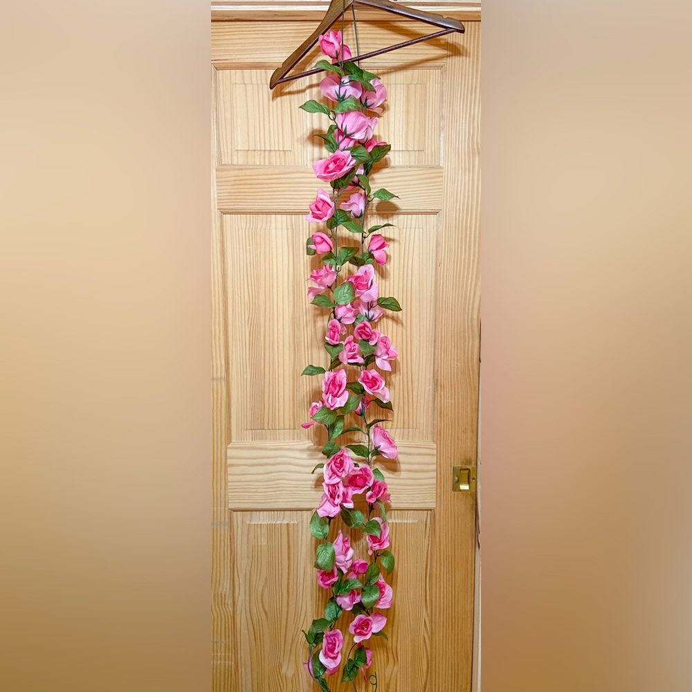 Bundle of Flower/Floral Picks & Garland Home Holiday Decor Artificial Flowers - Picture 10 of 12